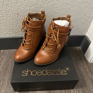 Did not fit and forgot to return within timeframe. Size 7.5 EXTRA WIDE